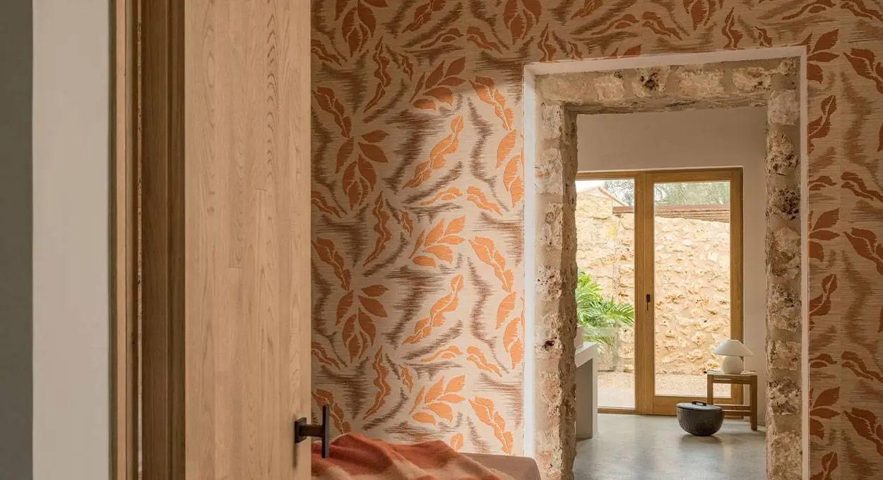 Thaddeus Wallpaper Installation